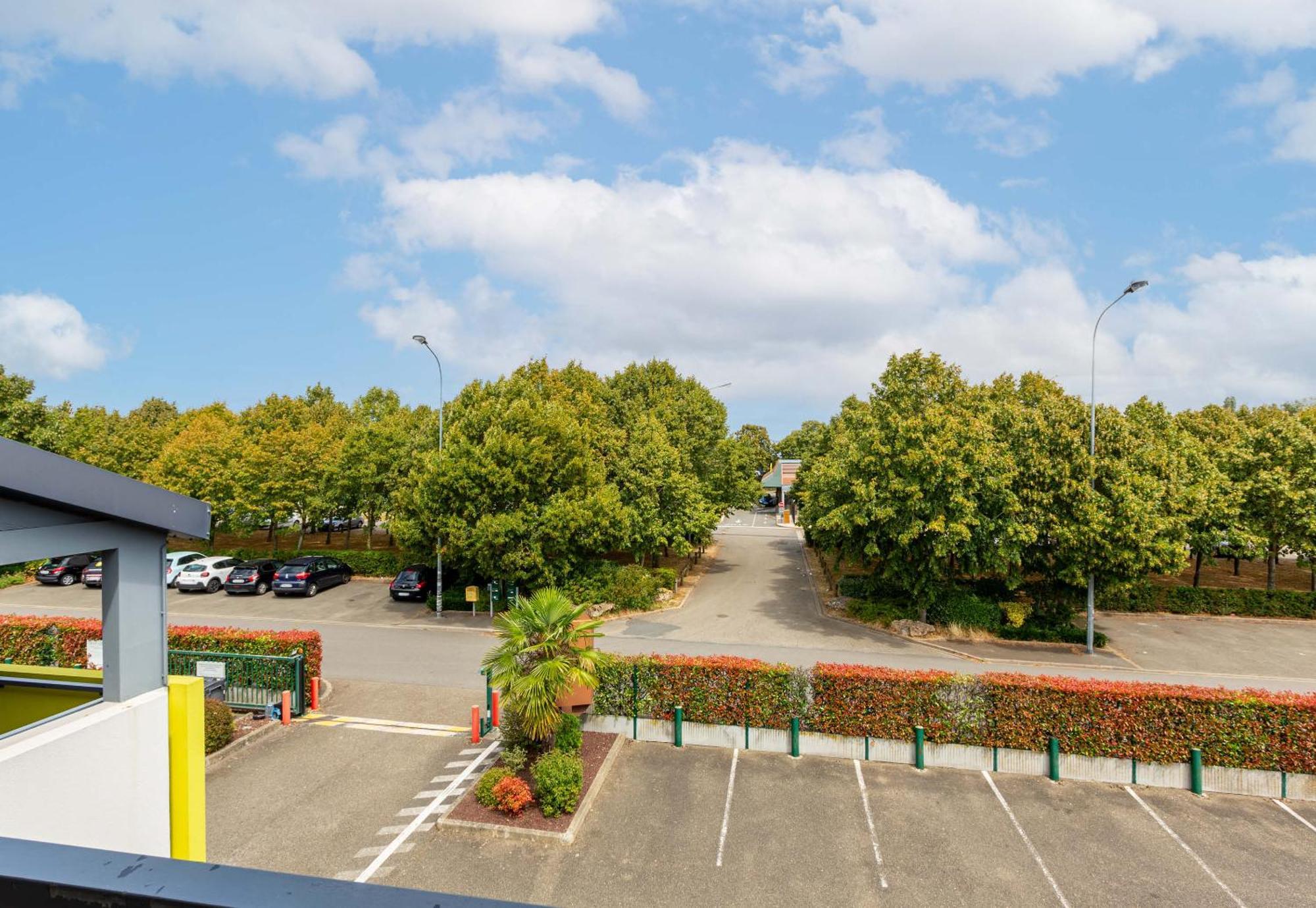 B&B Hotel Chartres Le Forum Le Coudray Εξωτερικό φωτογραφία